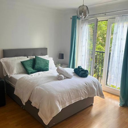 Luxury Rooms And An En-Suite Room With Free Wi-Fi Clarendon Way Colchester Exteriör bild