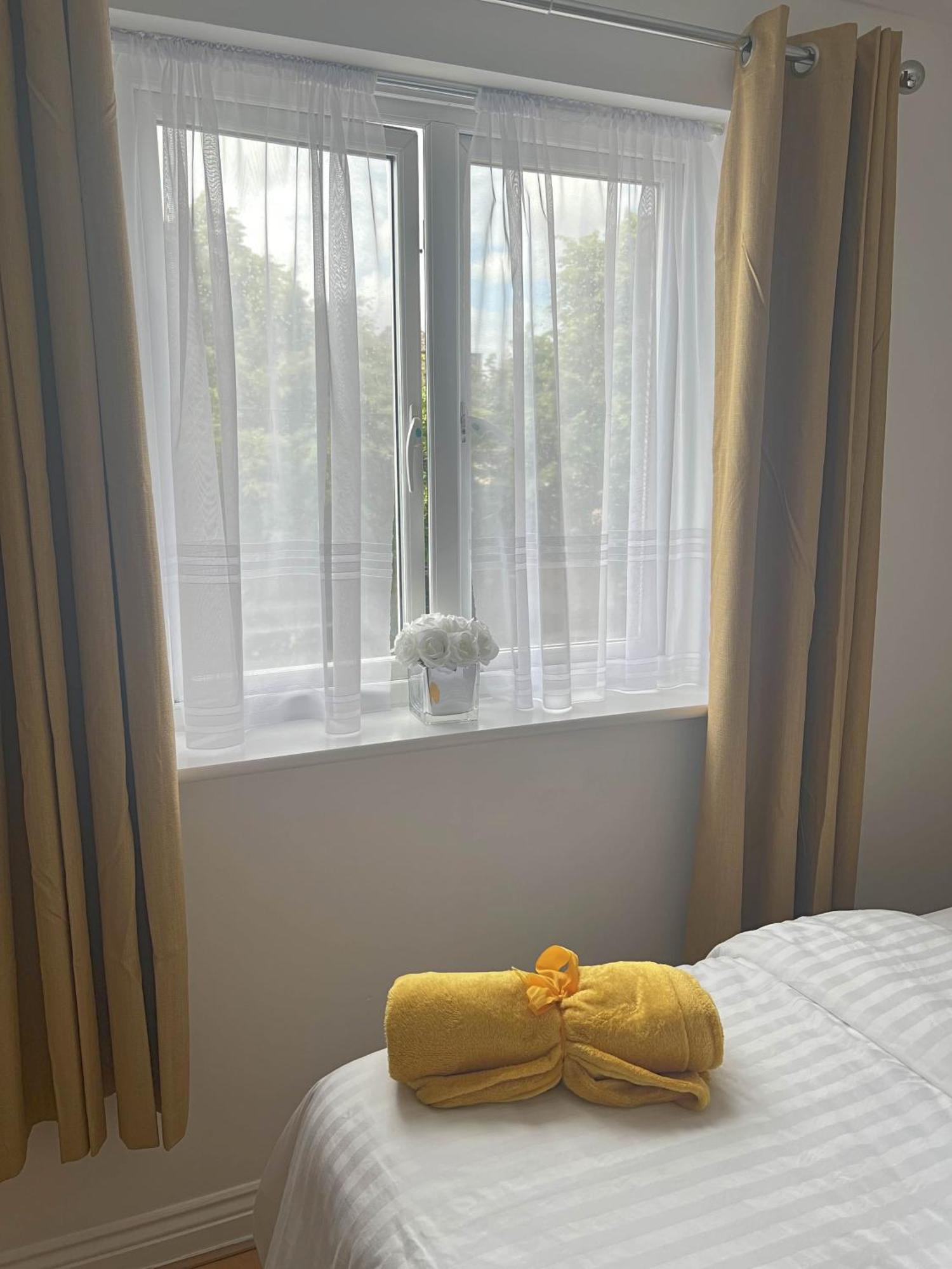 Luxury Rooms And An En-Suite Room With Free Wi-Fi Clarendon Way Colchester Exteriör bild
