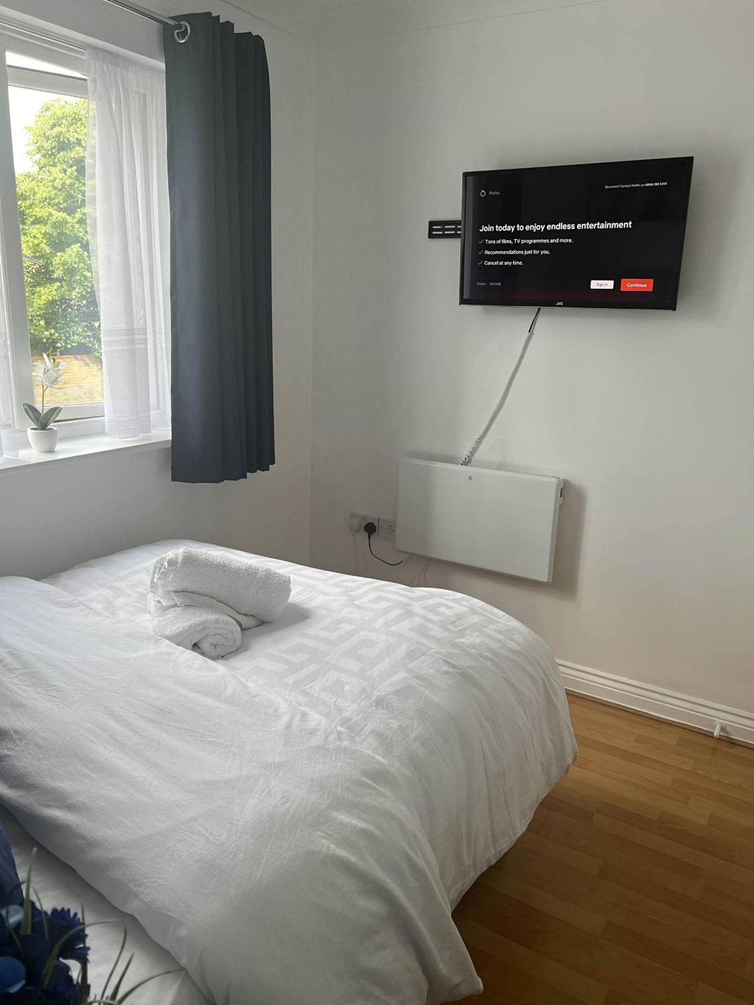 Luxury Rooms And An En-Suite Room With Free Wi-Fi Clarendon Way Colchester Exteriör bild