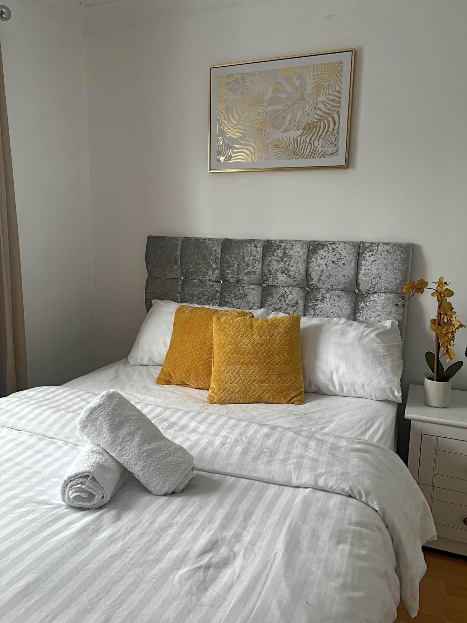 Luxury Rooms And An En-Suite Room With Free Wi-Fi Clarendon Way Colchester Exteriör bild