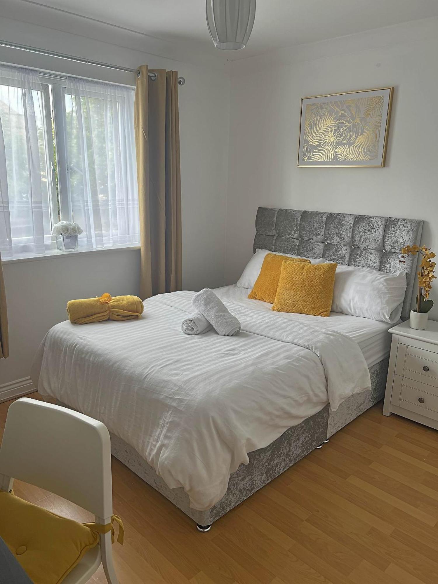Luxury Rooms And An En-Suite Room With Free Wi-Fi Clarendon Way Colchester Exteriör bild